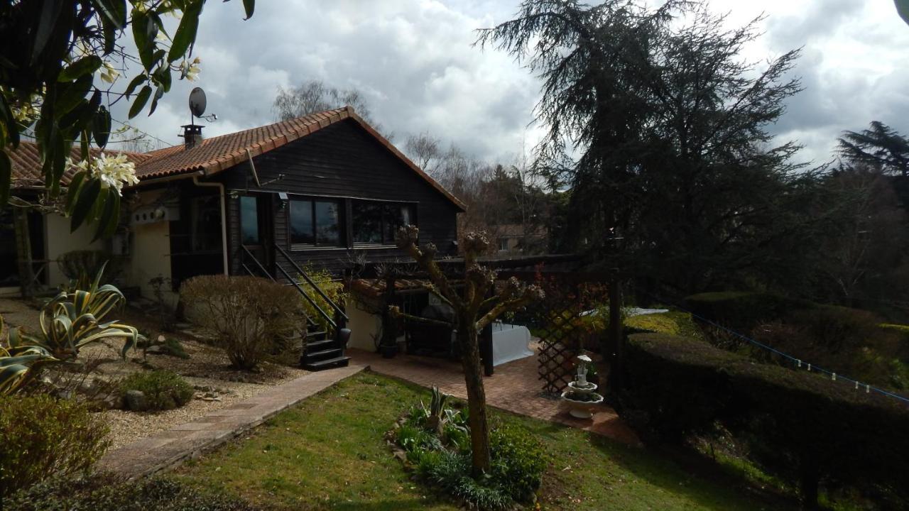 The Petite Chalet Chambre D'Hotes L'Isle-Jourdain  Bagian luar foto
