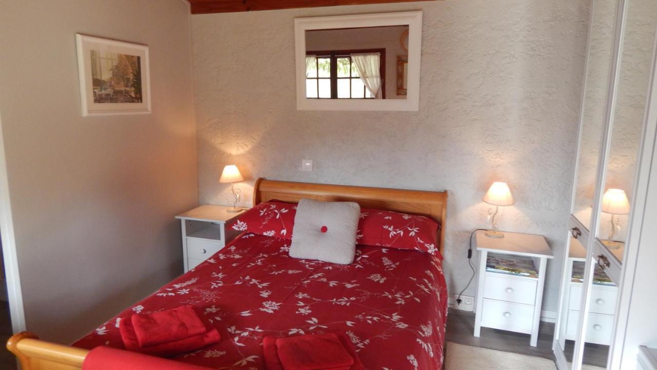 The Petite Chalet Chambre D'Hotes L'Isle-Jourdain  Bagian luar foto
