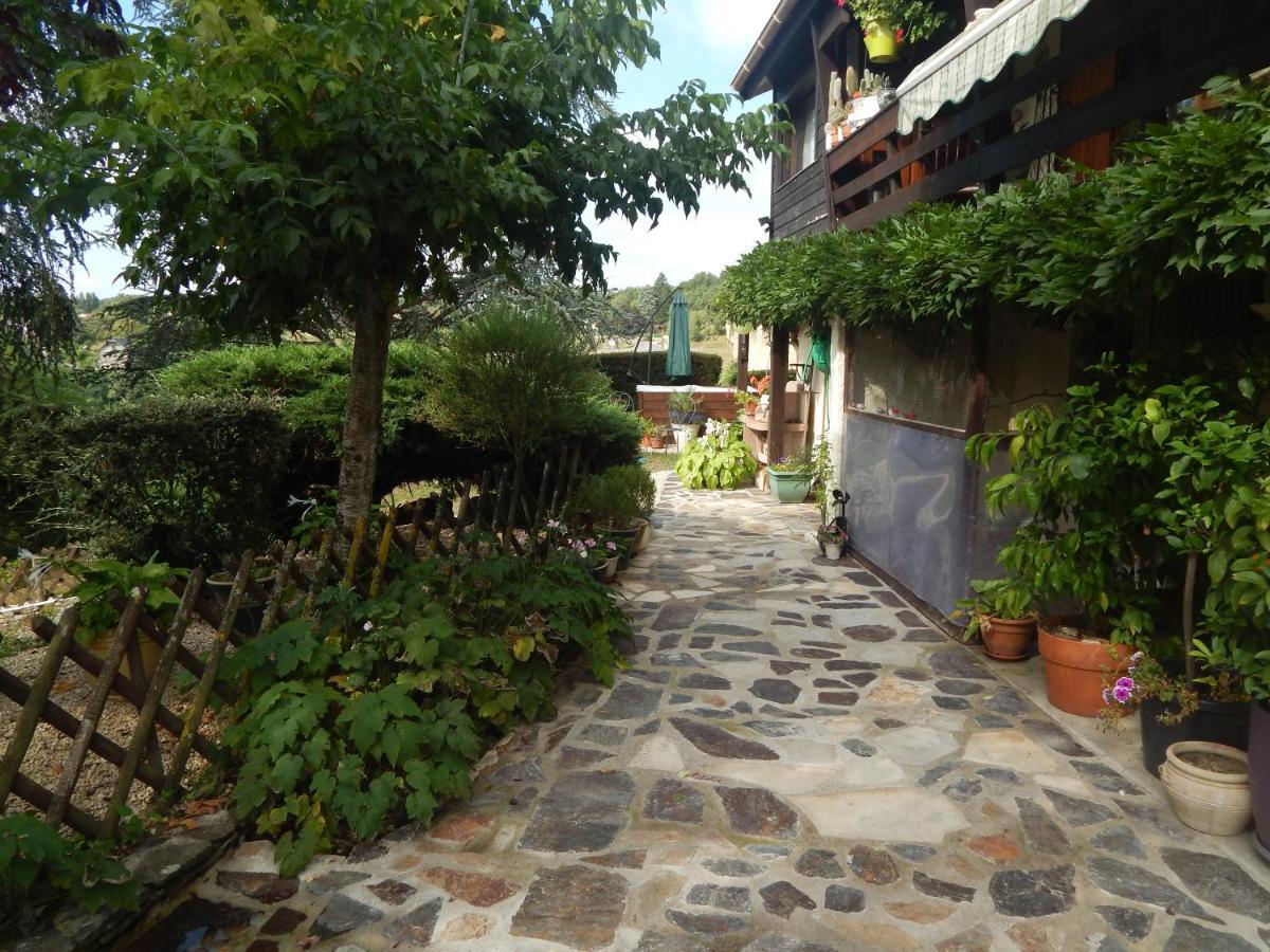 The Petite Chalet Chambre D'Hotes L'Isle-Jourdain  Bagian luar foto