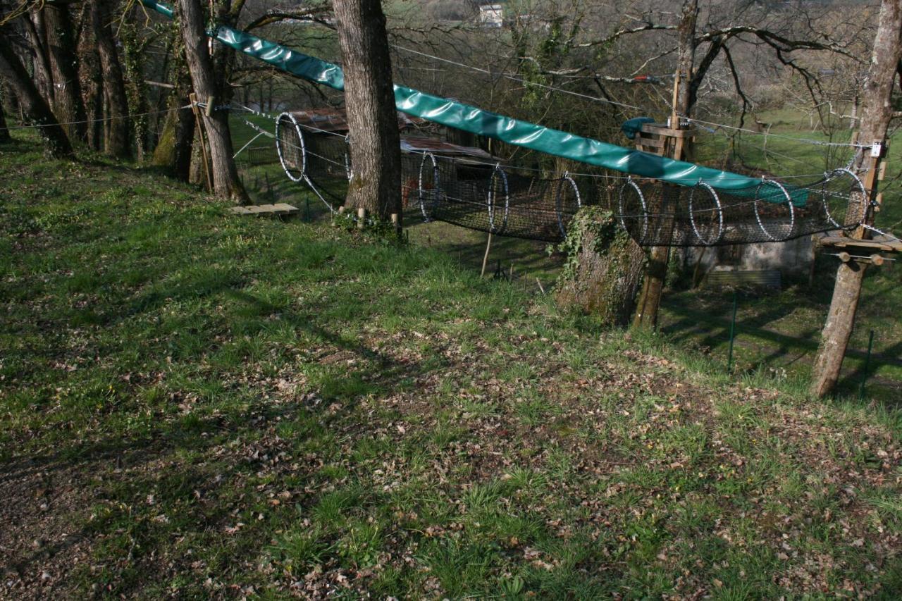 The Petite Chalet Chambre D'Hotes L'Isle-Jourdain  Bagian luar foto