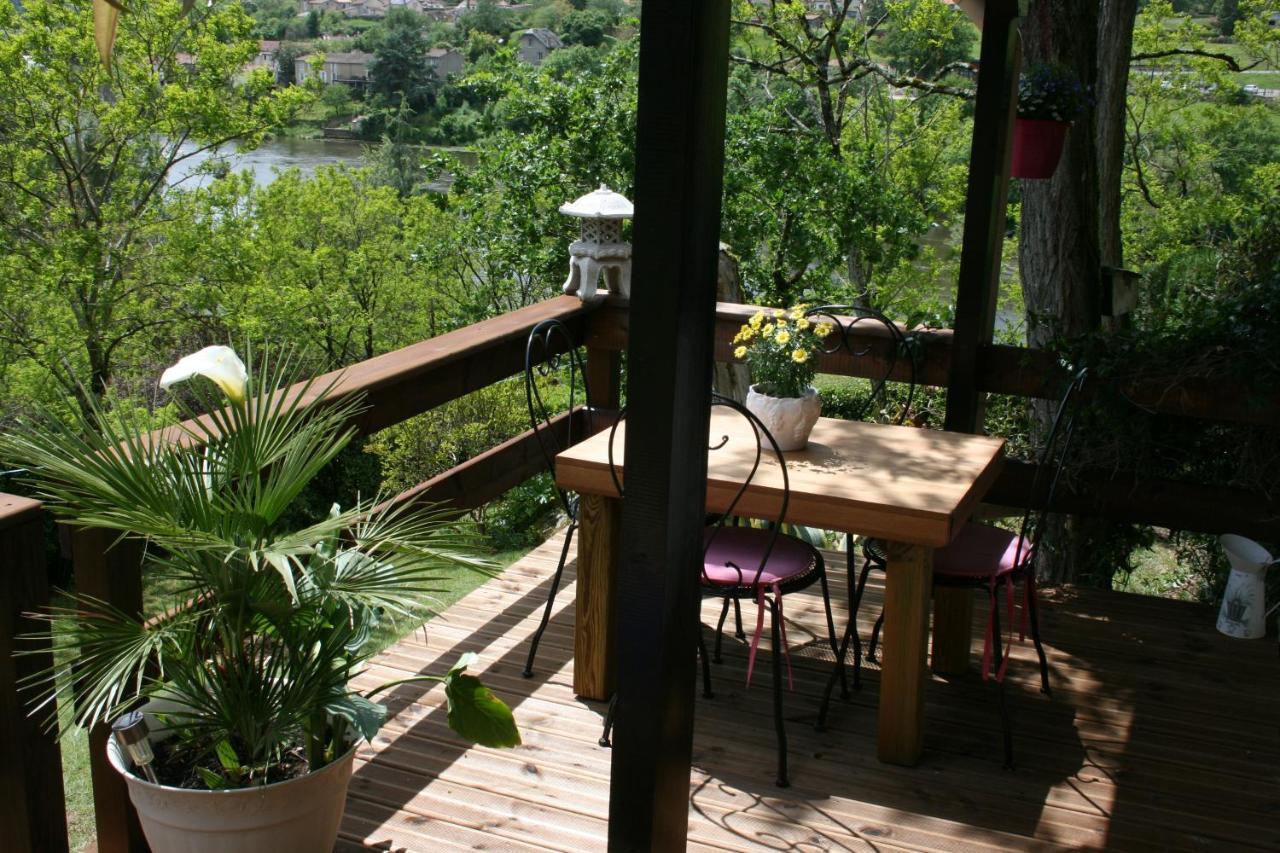The Petite Chalet Chambre D'Hotes L'Isle-Jourdain  Bagian luar foto
