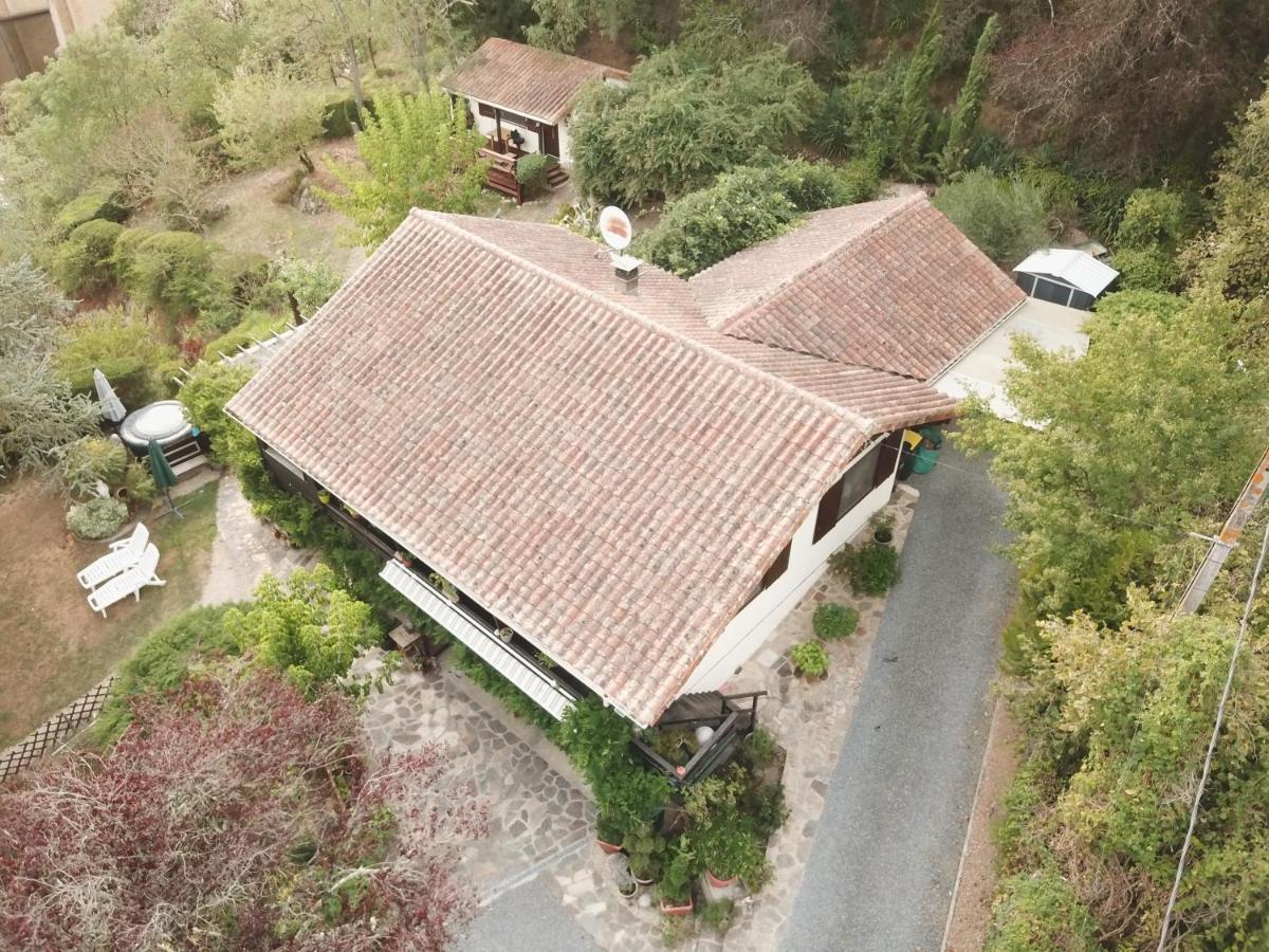 The Petite Chalet Chambre D'Hotes L'Isle-Jourdain  Bagian luar foto